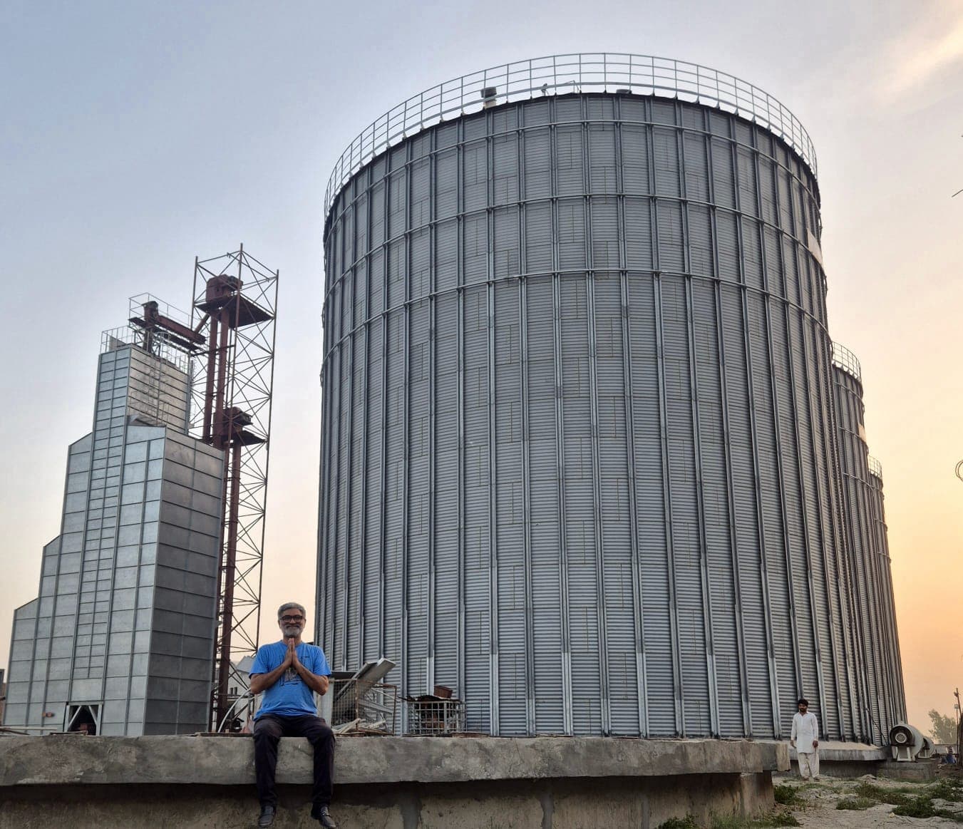 New Roshan Feed — Grain silos facility with 30 TPH grain dryer